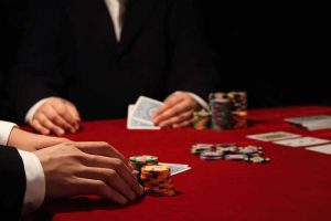 Що таке капнутий діапазон у покері