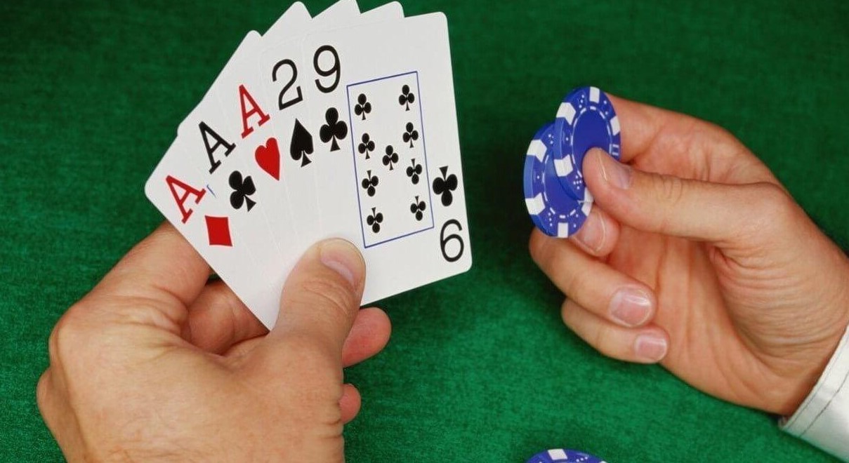 капнутий діапазон у покері